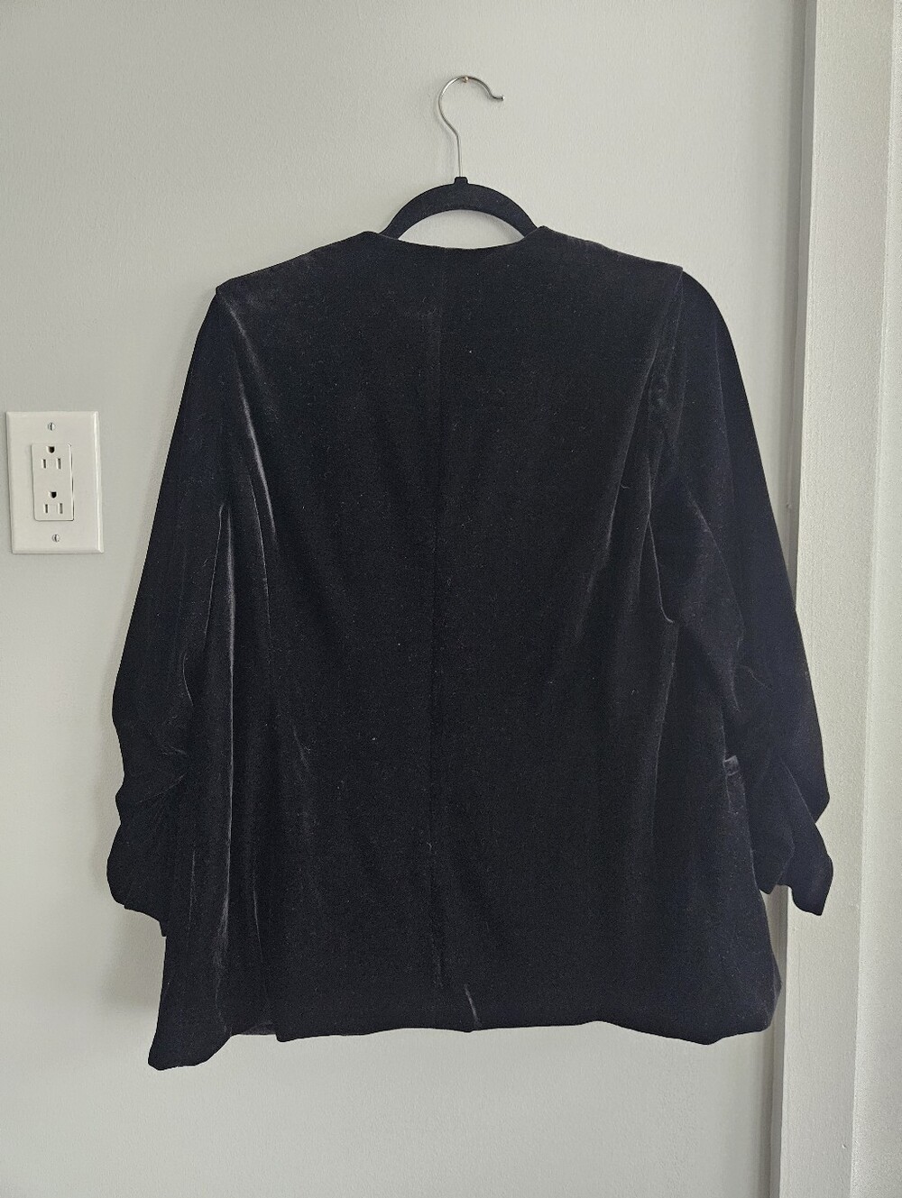 Black Velvet Blazer With Polka Dot Lining - Picture 5 of 5